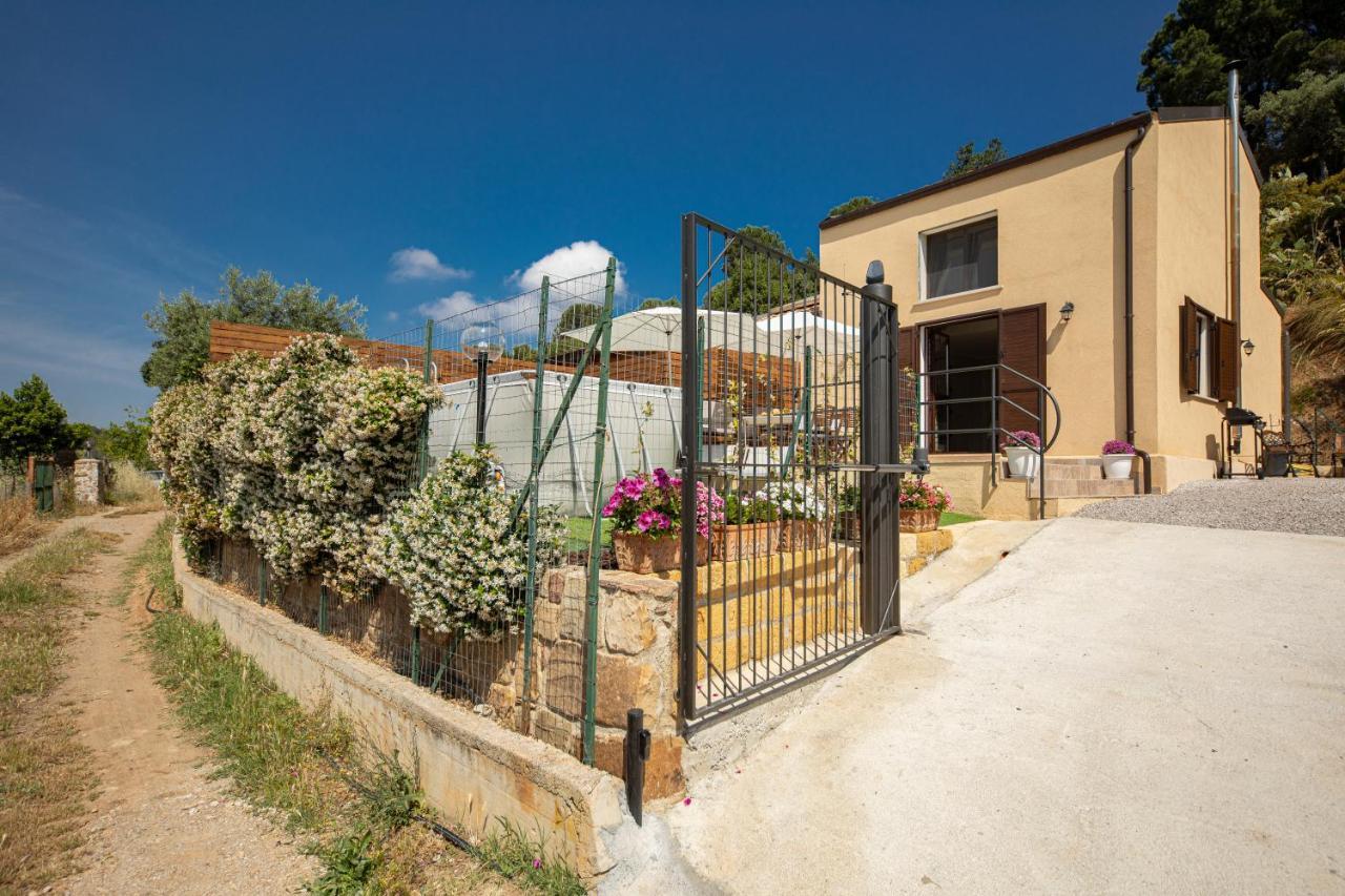 Casa Vacanze Villa Baronessa Чефалу Екстер'єр фото